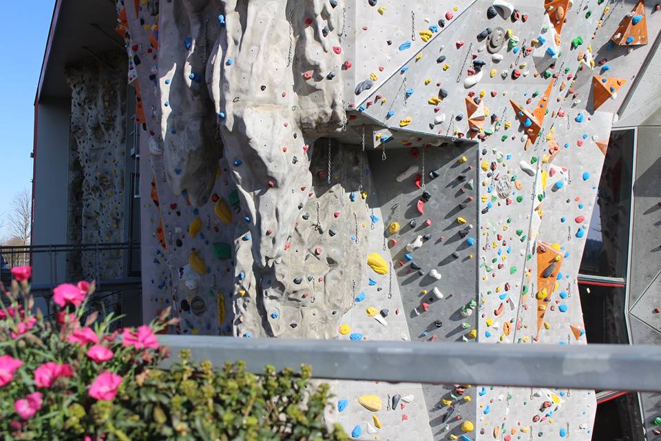Kletterhalle: DAV Kletter- und Boulderzentrum Gilching Outdoor - DAV Kletter- und Boulderzentrum Gilching