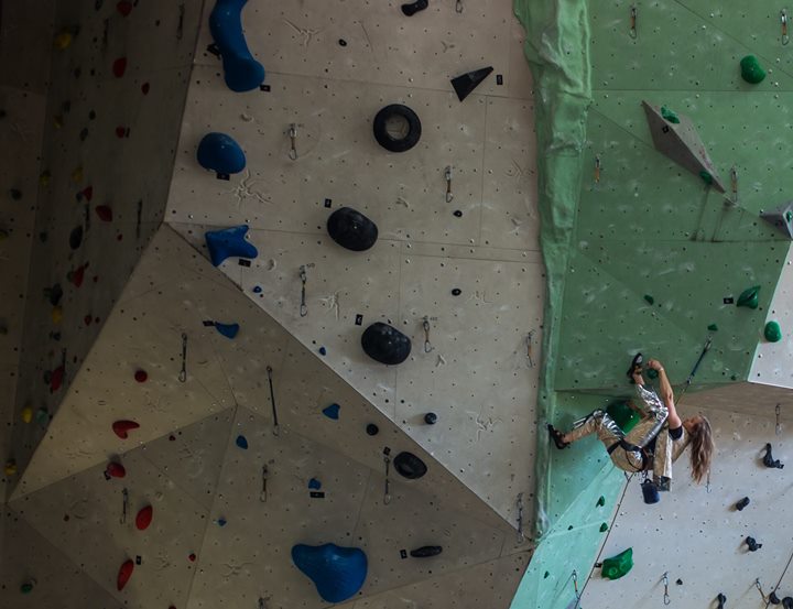 Kletterhalle: DAV Kletterzentrum Karlsruhe Boulderbereich - DAV Kletterzentrum Karlsruhe