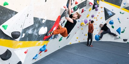 Klettern - Kurse, Unterricht, Training - Nürnberg - der steinbock Boulderhalle Nürnberg