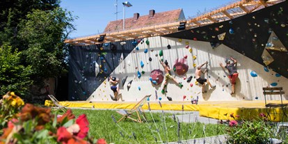 Klettern - Gastronomie - Deutschland - der steinbock Boulderhalle Zirndorf