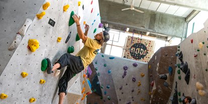 Klettern - Kurse, Unterricht, Training - der steinbock Boulderhalle Zirndorf