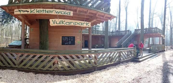 Kletterhalle - Kletterwald Vulkanpark