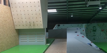 Klettern - Indoor Bereich - Hessen Süd - Campus Board - GRAVITY  Boulderhalle