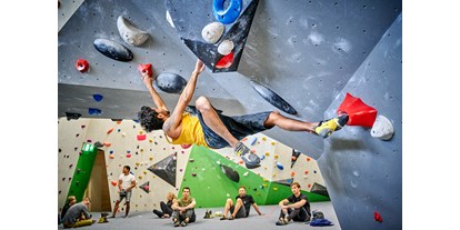 Klettern - Deutschland - Alte Ziegelei Boulderhalle Straubing