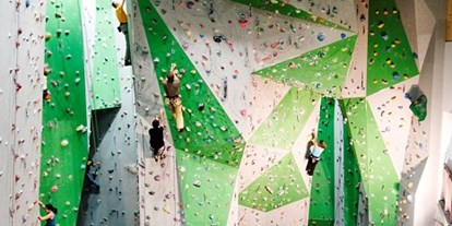 Klettern - Kurse, Unterricht, Training - Oberbayern - Kletterwände in der Kletterhalle Berchtesgaden - Kletterhalle Berchtesgaden