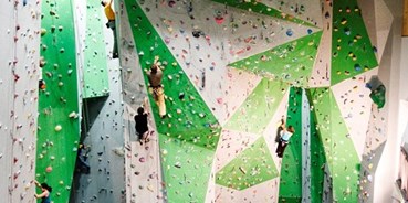 Klettern - Kurse, Unterricht, Training - Königssee - Kletterwände in der Kletterhalle Berchtesgaden - Kletterhalle Berchtesgaden