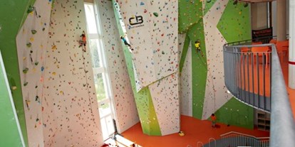 Klettern - Fitness - Kletterhalle Sonthofen Indoor Bereich - DAV Kletterzentrum Sonthofen