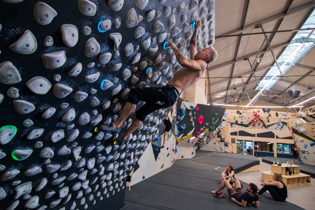 Klettern - Indoor Bereich - Trainingsboard - KilterBoard - der steinbock Boulderhalle Nürnberg